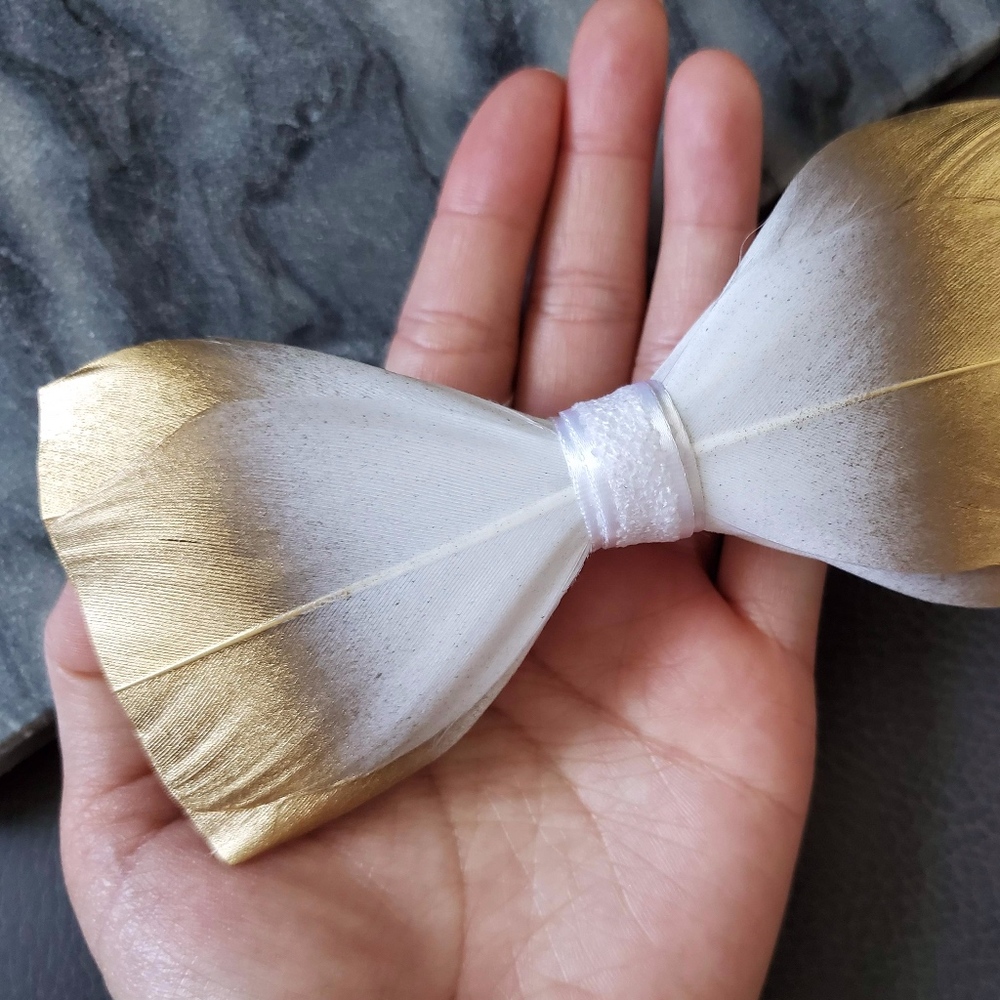 NEW White Metallic Feather Unique Groom Bow Tie